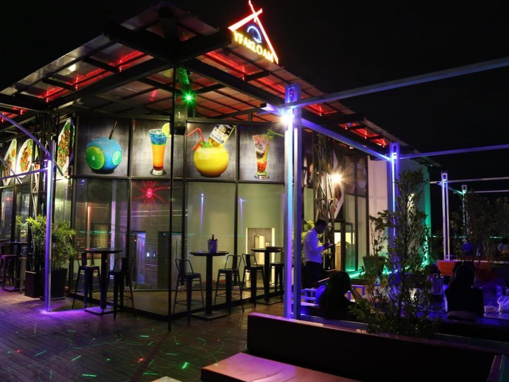 Yeak Loam Hotel Banlung Extérieur photo