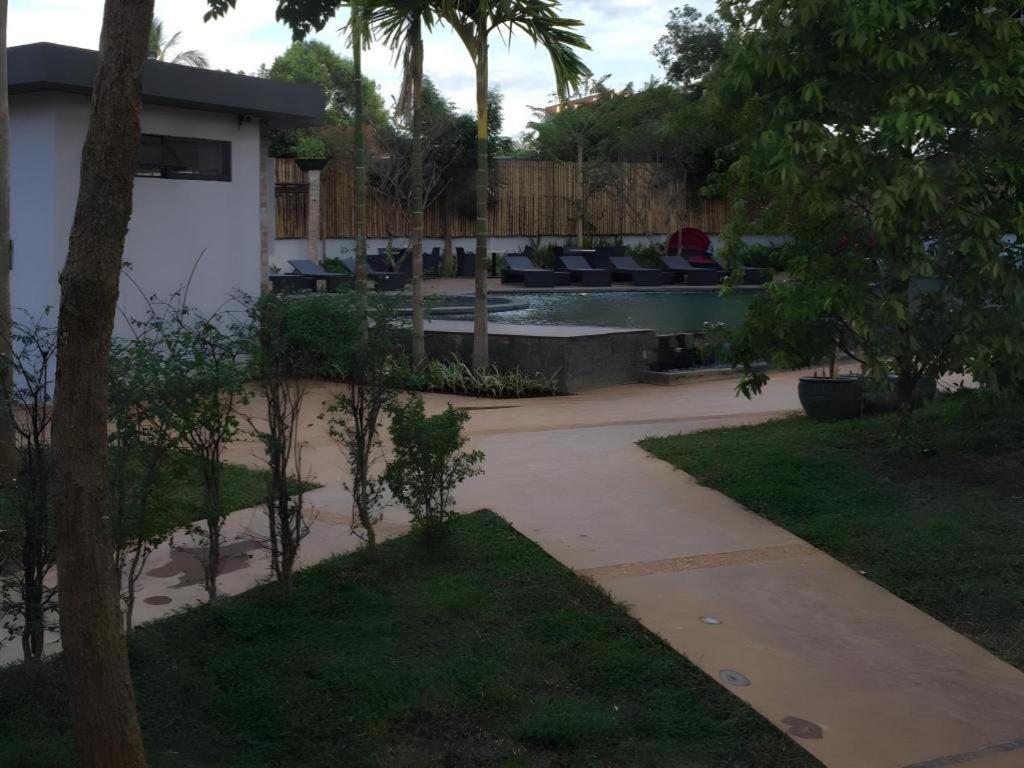 Yeak Loam Hotel Banlung Extérieur photo