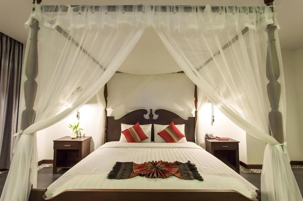 Yeak Loam Hotel Banlung Extérieur photo