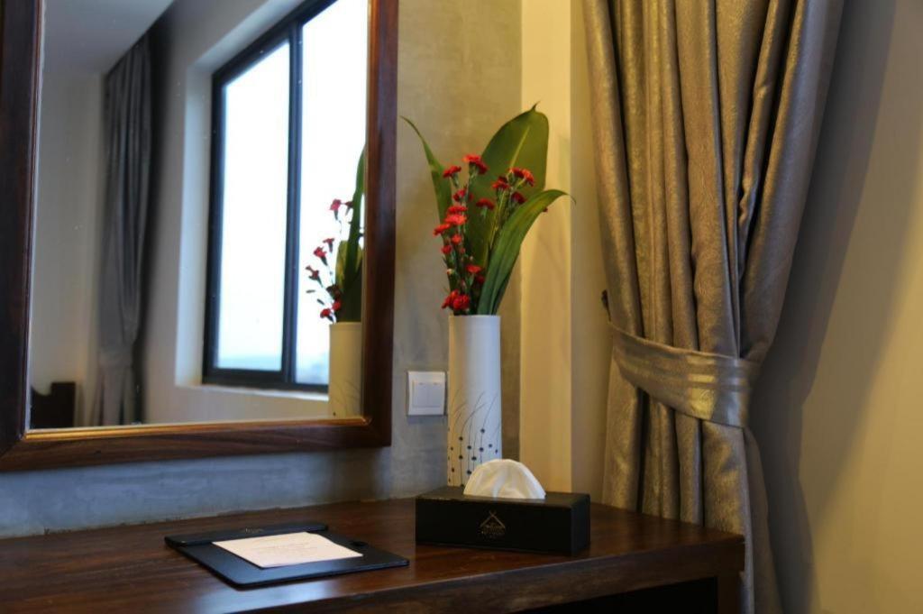 Yeak Loam Hotel Banlung Extérieur photo