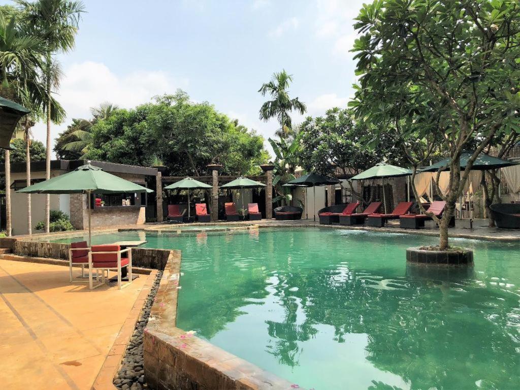 Yeak Loam Hotel Banlung Extérieur photo