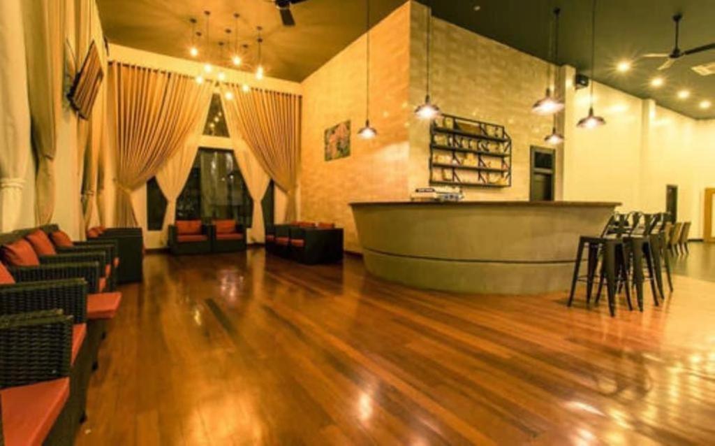 Yeak Loam Hotel Banlung Extérieur photo